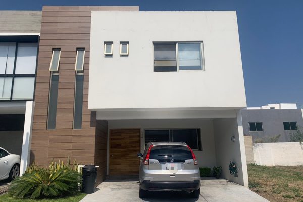 CASA EN VENTA COTO ESPAÑOL 4 VALLE IMPERIAL