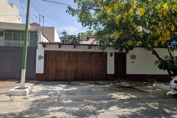 CASA EN VENTA CHAPALITA SUR $13’500,000