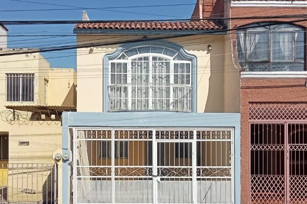 CASA EN VENTA PASEOS DEL PRADO $2’180,000