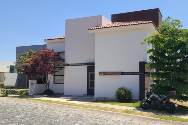 CASA EN VENTA RESIDENCIAL LOS NARANJOS $7’850,000