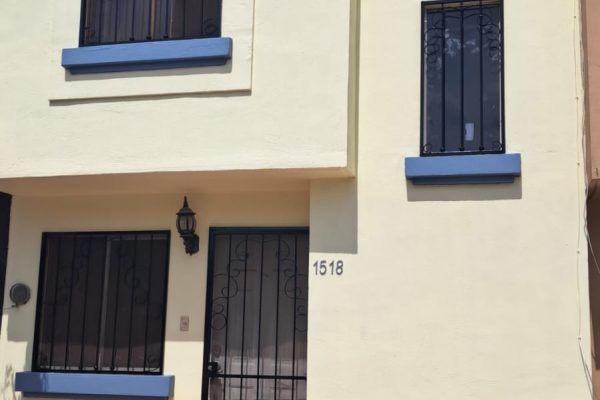 CASA EN VENTA URBIQUINTA $1’350,000